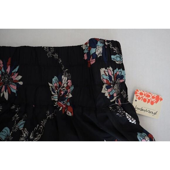 FP Movement OB1223545 Women's Sz M Black Floral The Way Home Printed Shorts - Picture 3 of 10